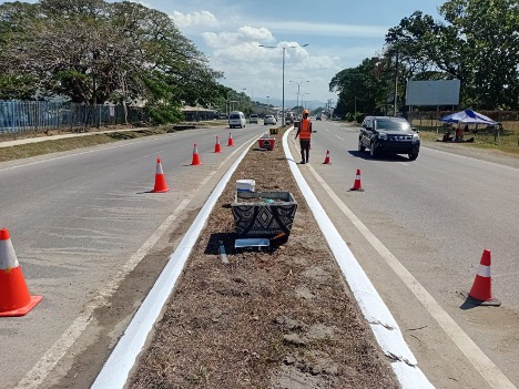 Kerb Painting Project Brightens and Secures Honiara’s Main Roads