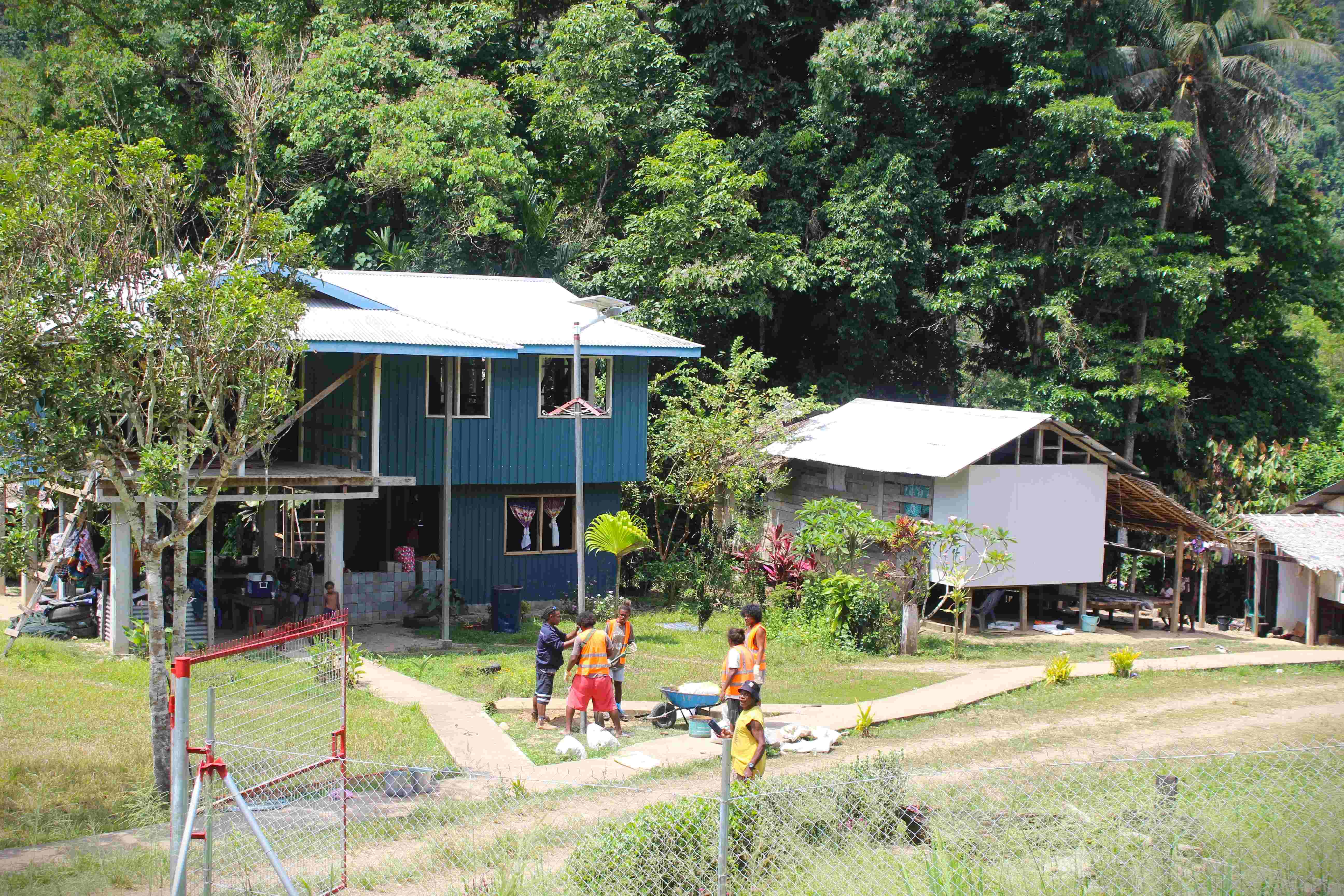 LIGHTS ON THE FOOTPATH, NEW POSSIBILITIES FOR A SCHOOL