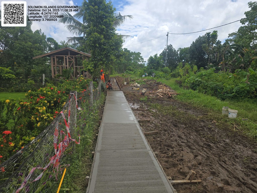 Steady Progress on Noro-Munda Footpath Works Despite Rain Challenges